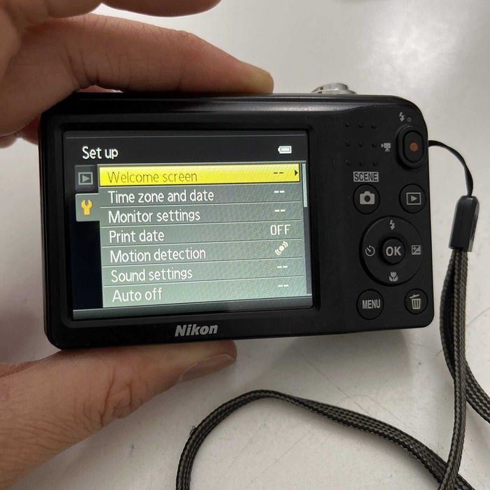 NIKON L29 camera film foto imagini deosebite vacanta drumetie inspectii ITP data pe imagini practic cu baterii AAA
