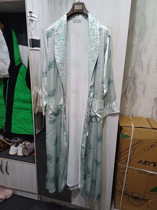 Продаётся женская халат новый