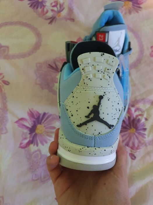 Jordan 4 University blue 43