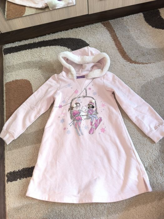 Голям лот дрешки 104 см H&M,DKNY и др якета,пижама,клинове