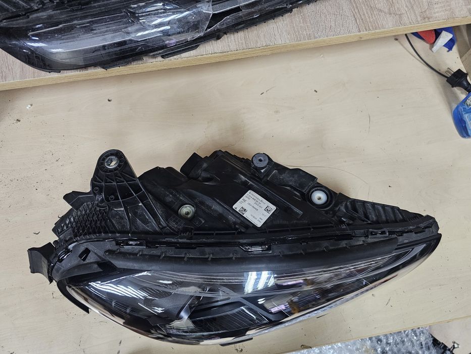 Десен фар Mercedes W214 desen far мерцедес 214 е класа