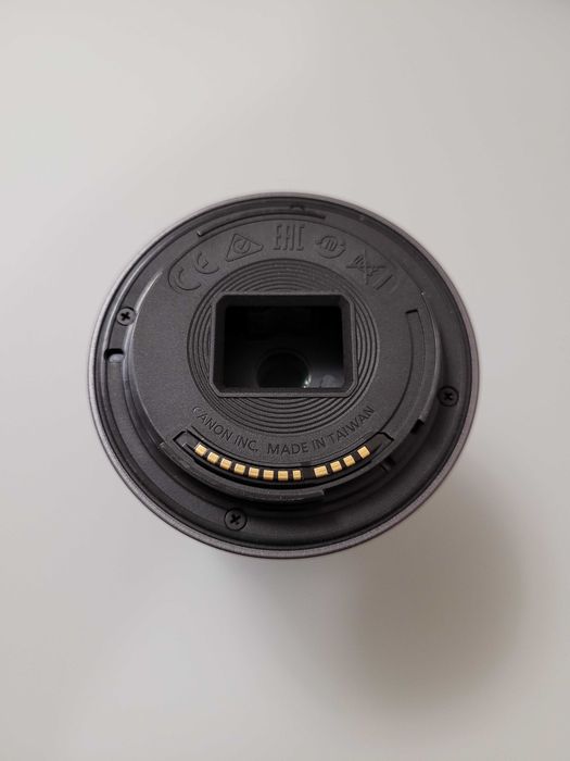 Canon Eos R50 беззеркалка