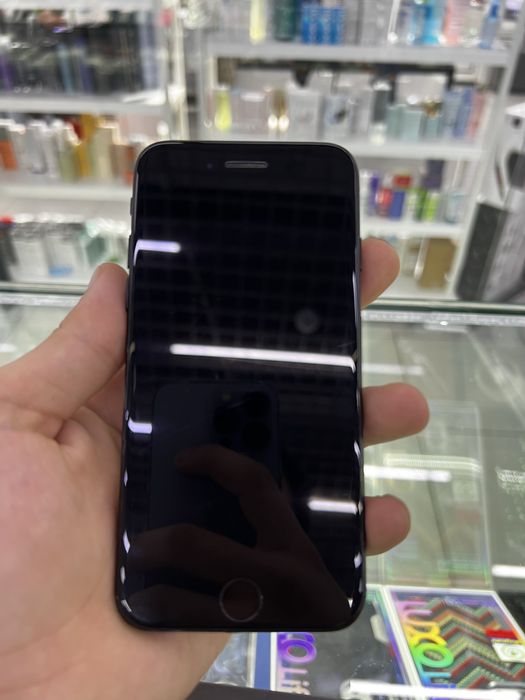 Iphone 7 sotiladi