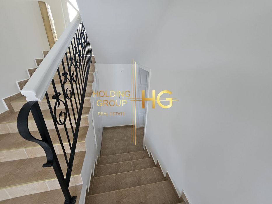 Продава се Къща в с. Рогачево, Област Добрич - 300 кв.м за 1167 €/кв.м - Снимка #1