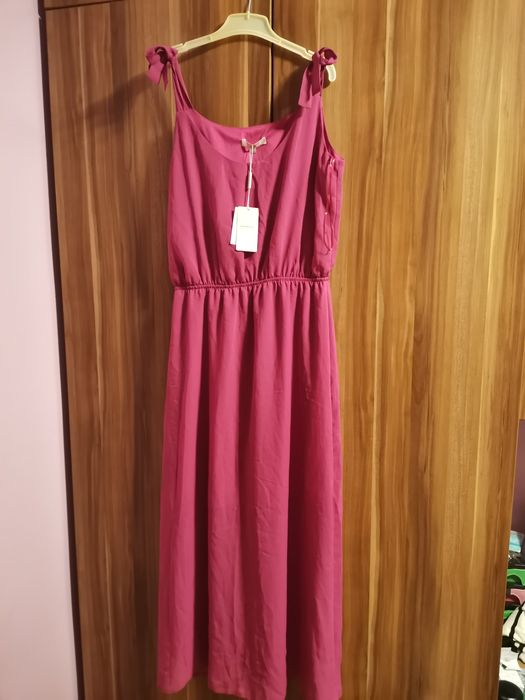 Vand rochii  de ocazie  dama