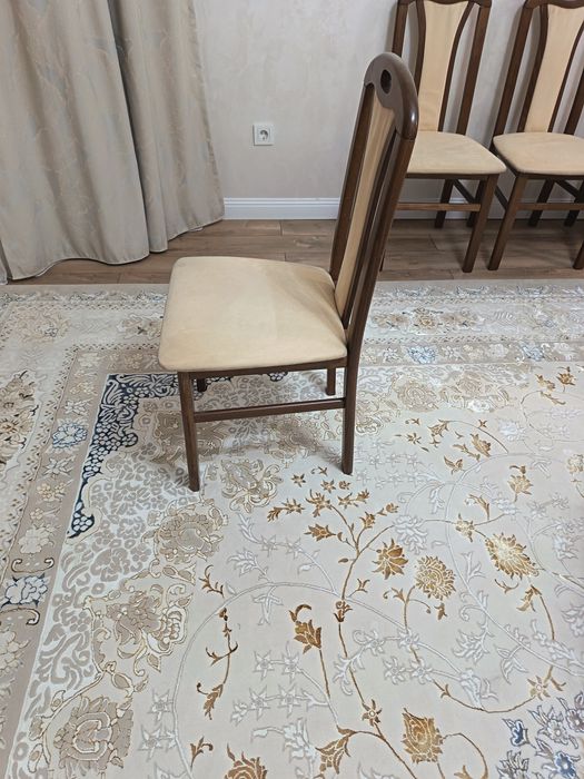 Стулья для гостиной и кухни