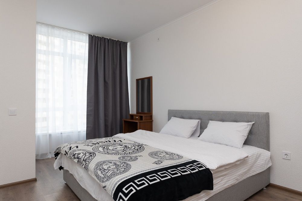 Сдам квартиру посуточно в аренду левый берег однокомнатная