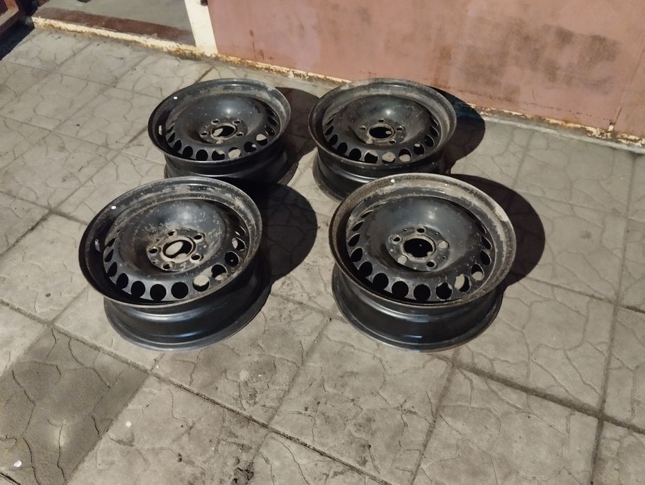 Продам диски Ауди 100 Фольксваген мэрс