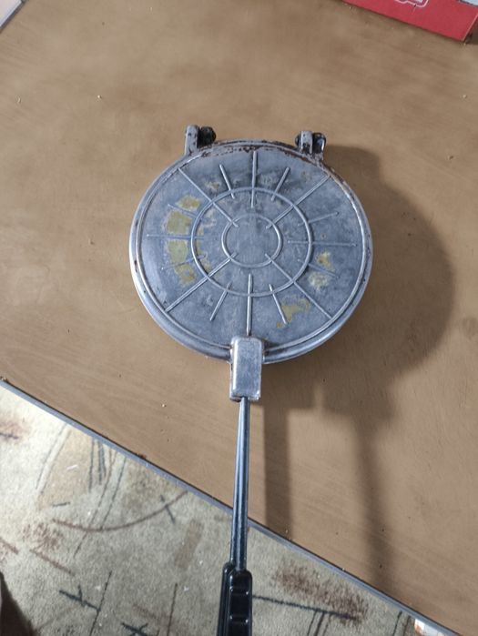 Форма для выпечки вафель