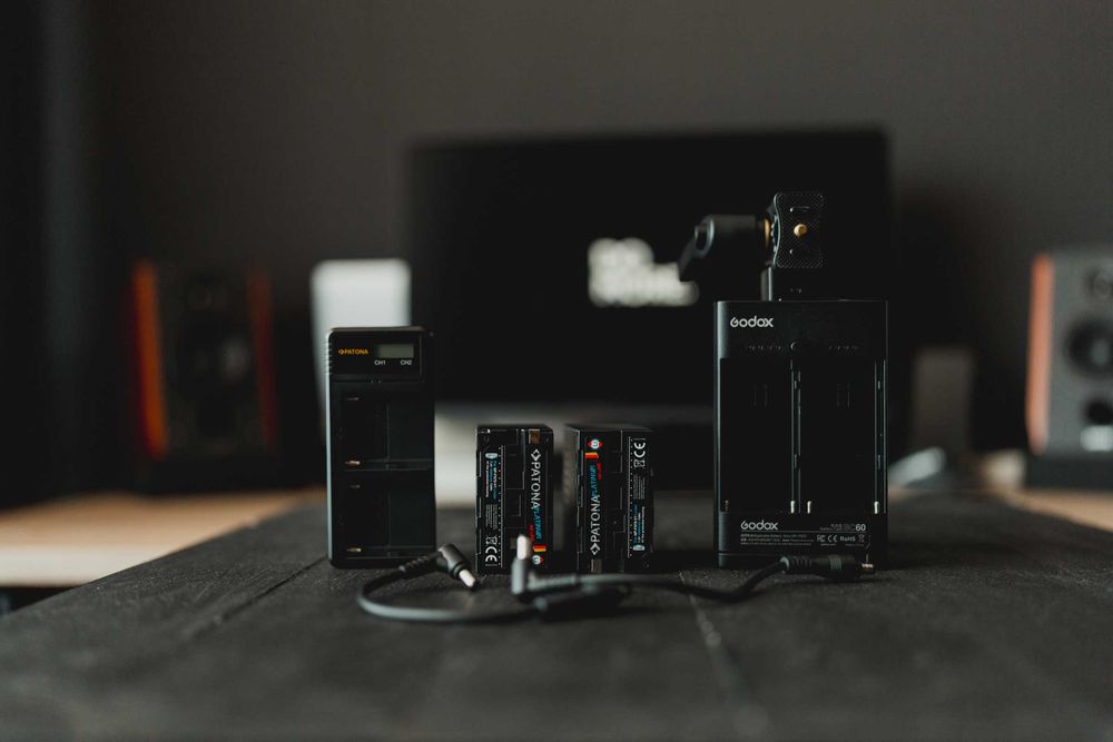 Lampa LED Godox ML60 cu baterii NPF si adaptor bowens!