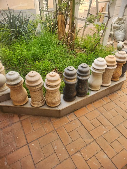 Мраморные пивные бочки