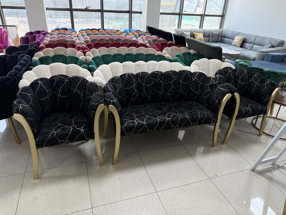 Ором в зал ожидания в любом количестве и в любой расцветки