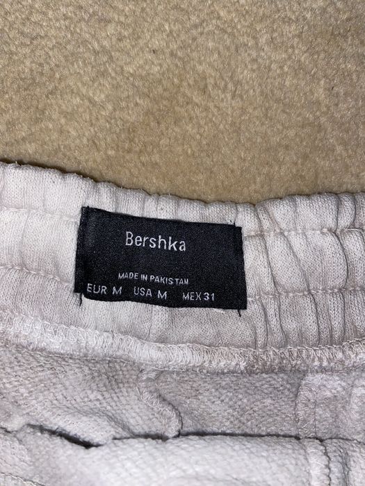 Pantaloni Bershka