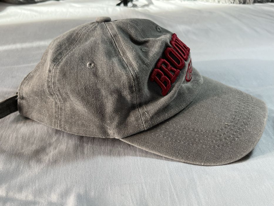 срочно продаю кепки дешево