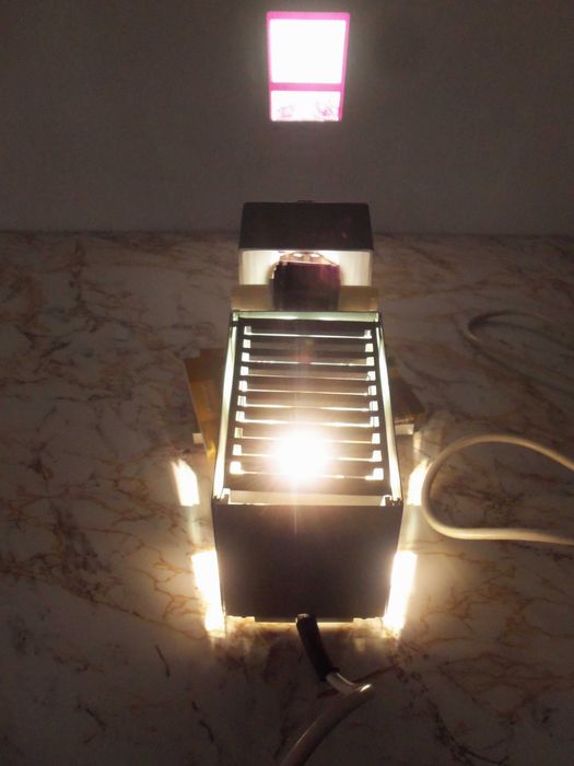 Прожекционен апарат за филмчета и диапозитиви Profil S полски, 2лампи.