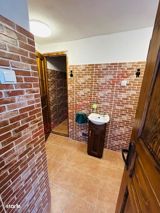De vânzare complex de clădiri în Baraolt
