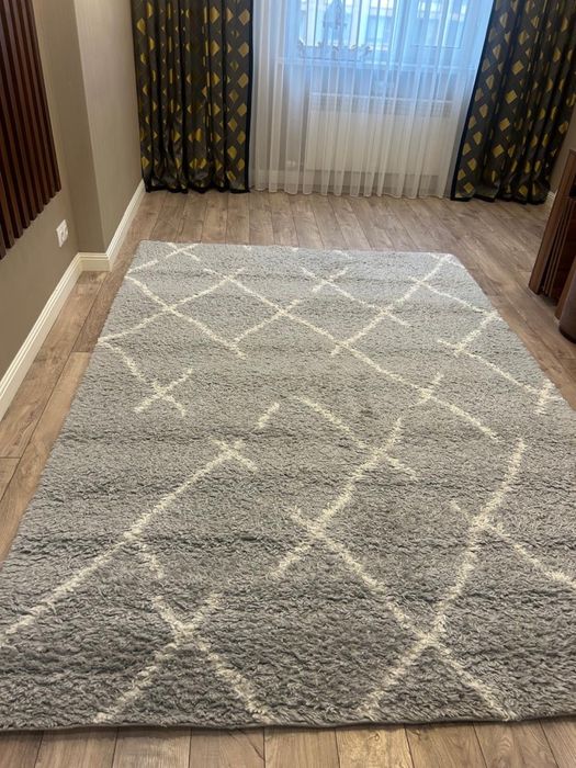 Продам ковер травка