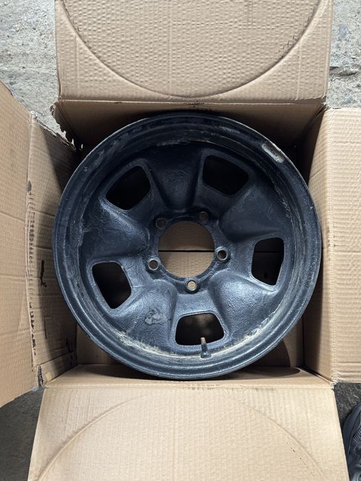 Jante r16 5x139,7