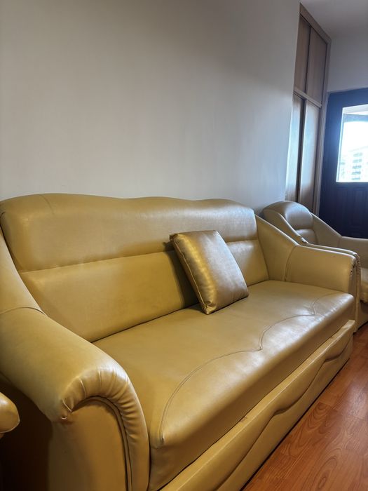 Set canapea extensibilă + 2 fotolii