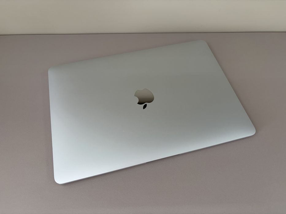 Apple MacBook Air 13” M1