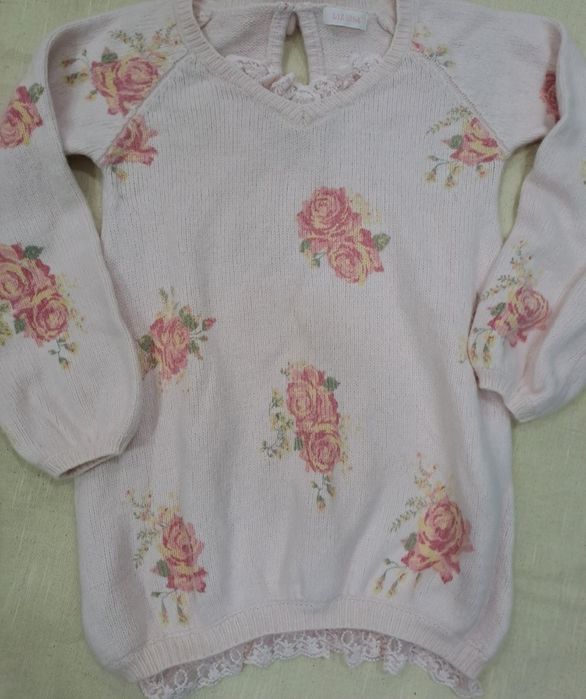 Две маркови блузи