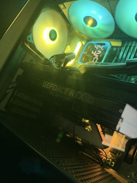 Гейминг Настолен компютър с опция монитор