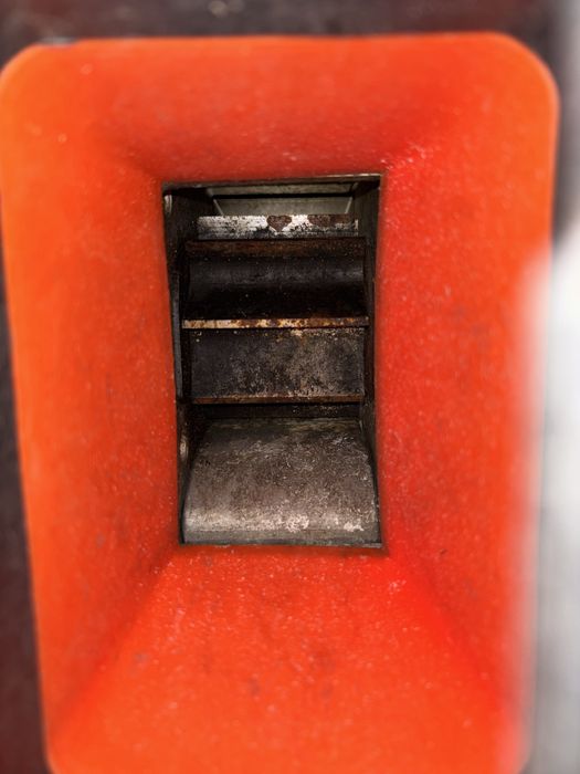 Валцова самопридърпваща дробилка 2500W