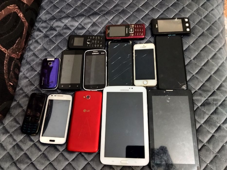 Телефоны разные, не работают