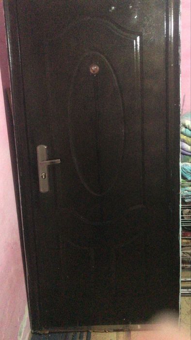 Продам входную дверь