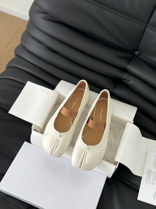 Balerini Maison Margiela alb, tip Premium