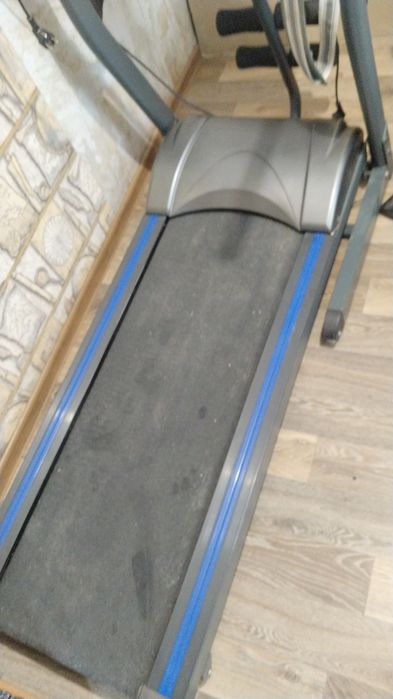 Продам беговую дорожку