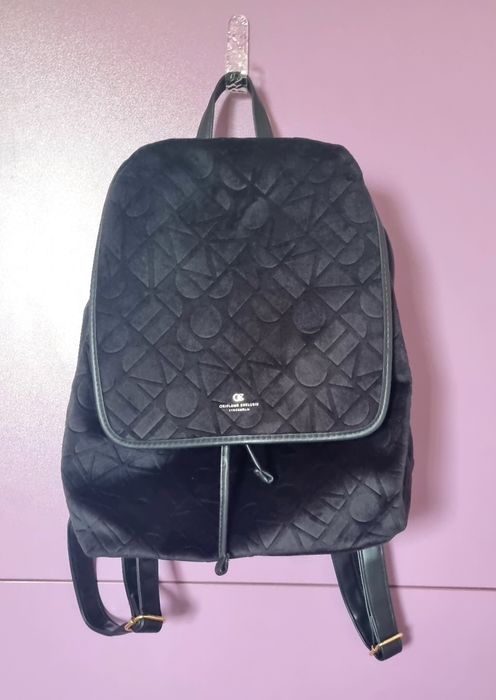 Черна раница и портмоне