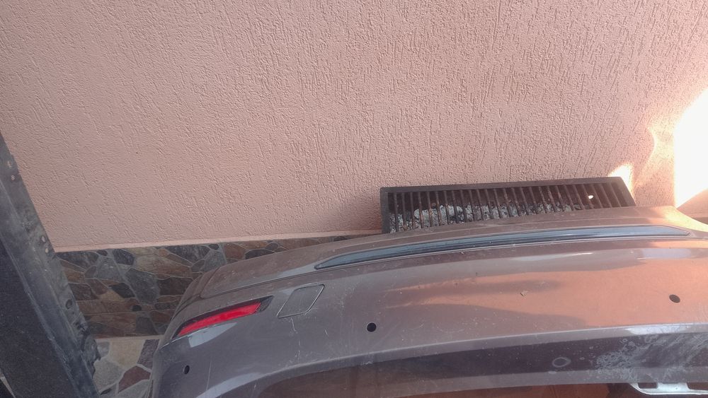 Vind bare fata spate  BMW F30 și praguri.