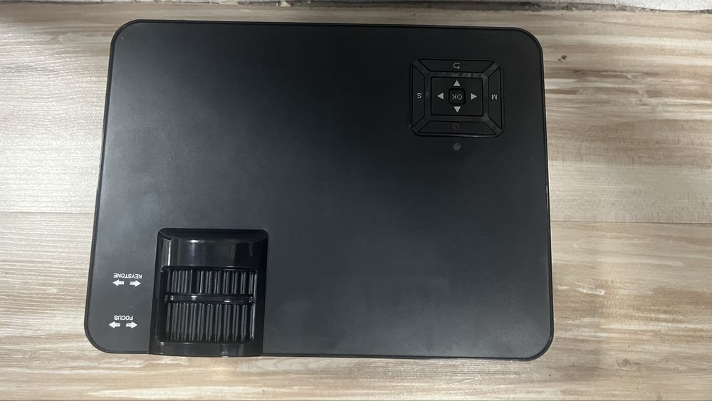 Продам проектор домоашний и офисный