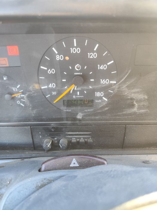 Мерцедес Спринтер 208 Mercedes Benz Sprinter 208D бартер за скеле