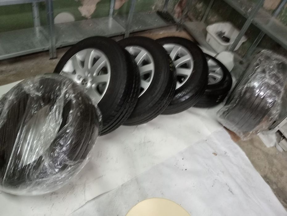 Vand piese VW si Mercedes