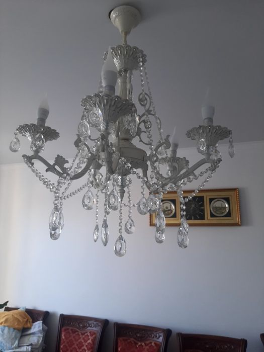 Продам люстры б.у