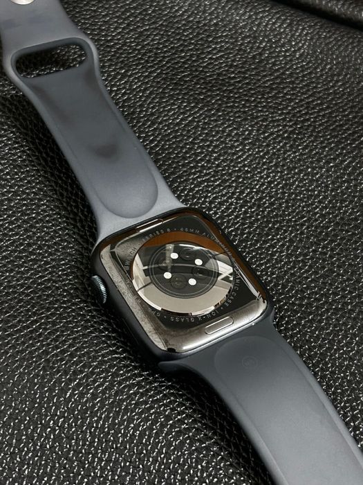 apple watch 8 series 45 mm + 3 ремешка