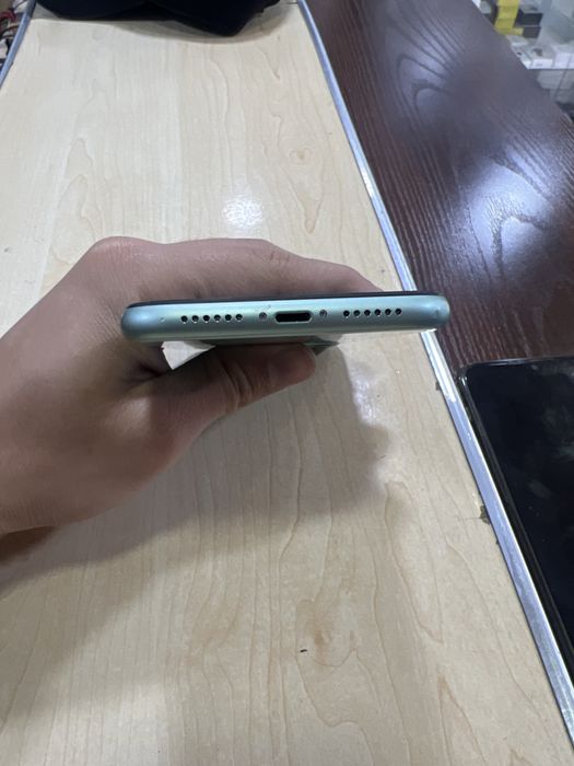 Iphone 11 128/gb srochna sotiladi