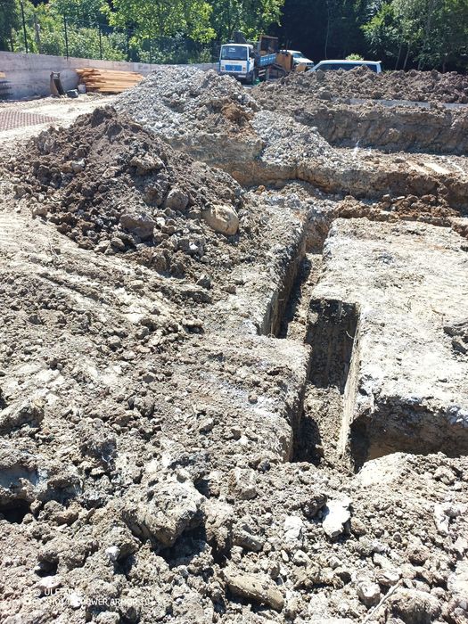 Inchiriez execut lucrari cu excavator, miniexcavator 5t, buldozer 20t