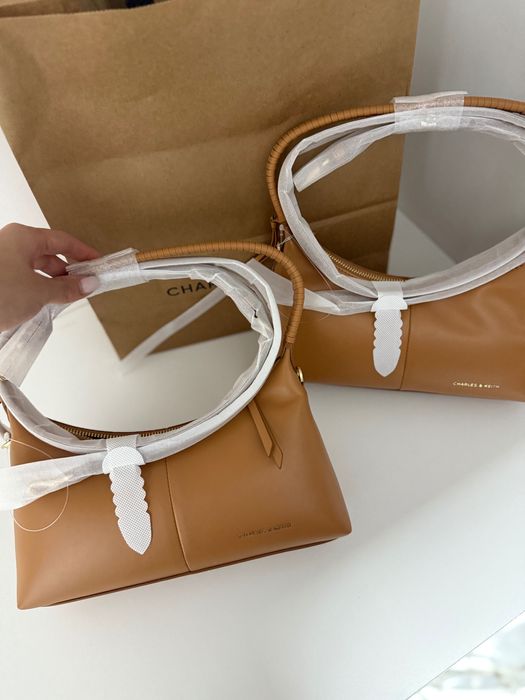 Сумочка charles&keith