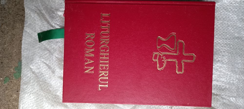 Carti , brosuri , calendare si reviste religioase catolice