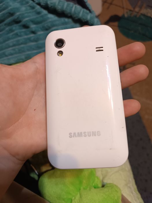 5 телефонов 2 Samsung, 1 lg, 2 Huawei,