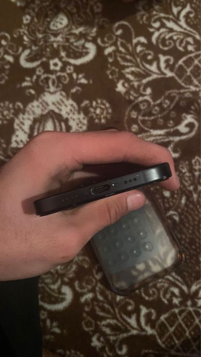 Айфон 15 128 гб акб 87%