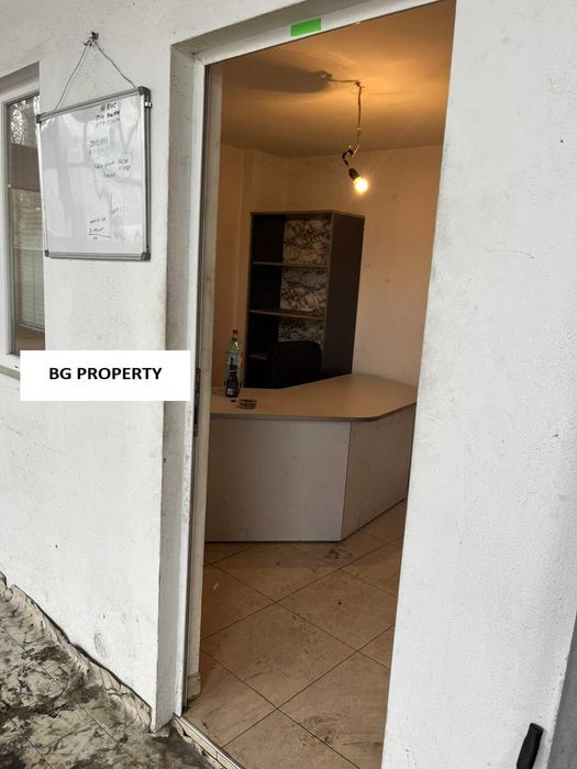 Дава се под наем Склад в София, Докторски паметник - 1516 кв.м за 1500 € - Снимка #2