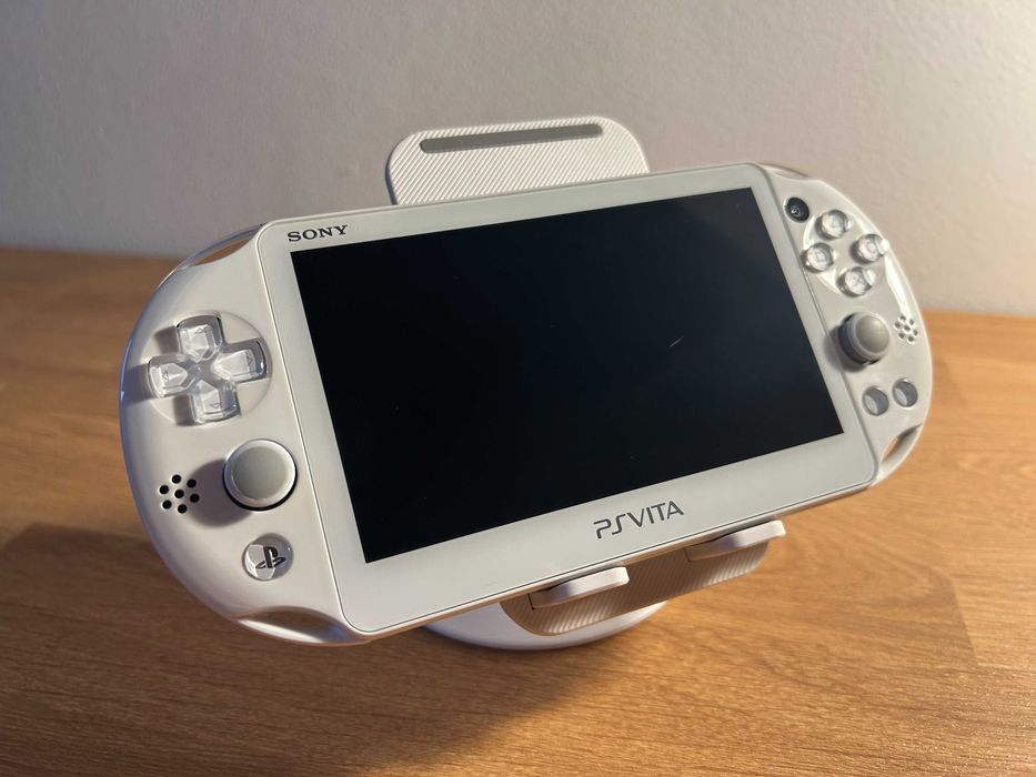 PS Vita Slim White modată — 128GB, stare excelenta