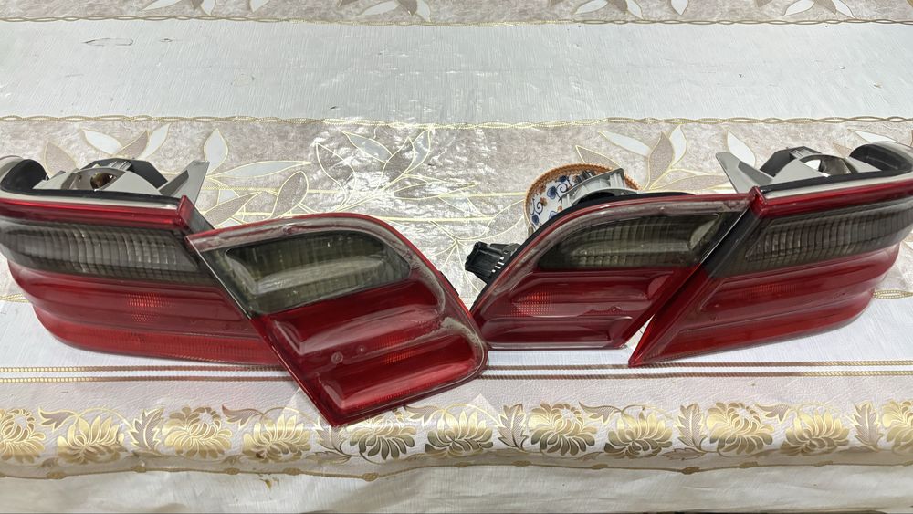 Набор задних стопов для Mersedes E- class