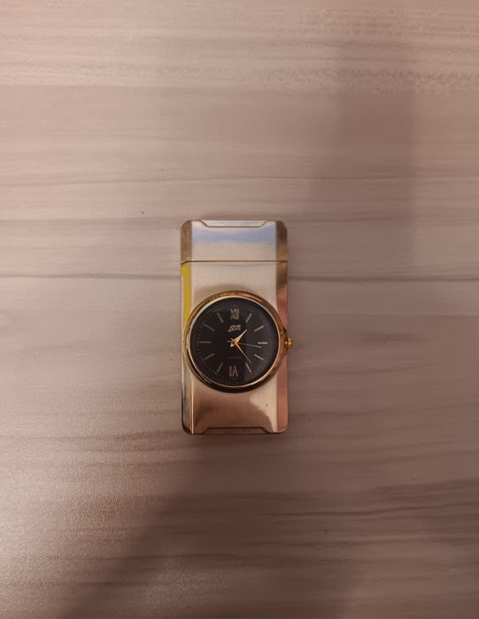 Запалки с часовник