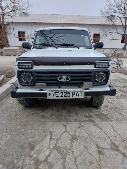 Лада нива 4×4 сотилади