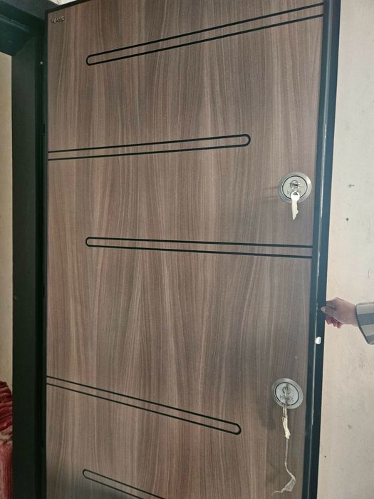 Чисто нова врата 90х200